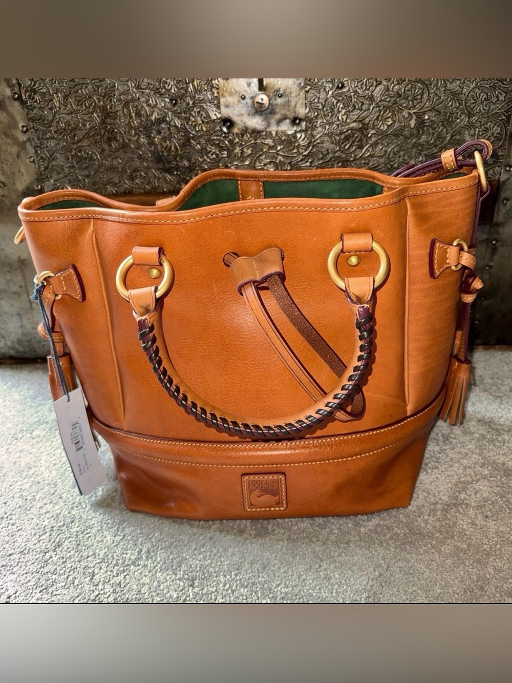 Dooney & Bourke Florentine Buckley Bag in excellent condition - Picture 2 of 12